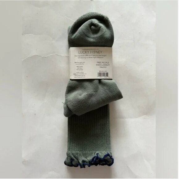 Free People NWT knee high socks New - Picture 3 of 3